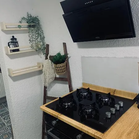 펜션 Cozy Hideaway In The Center Of *